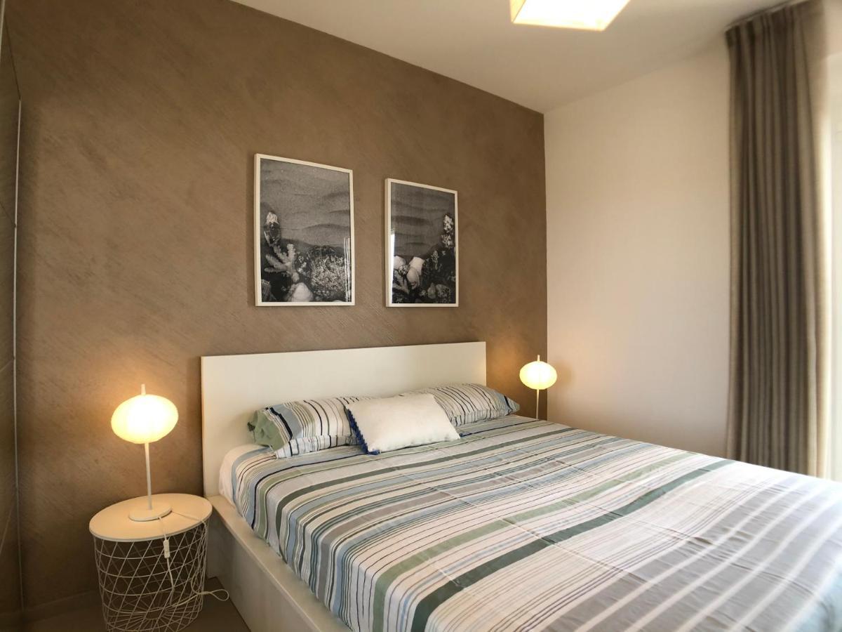 Vista Mare Apartment Con Parcheggio Privato Marina di Ragusa Eksteriør billede