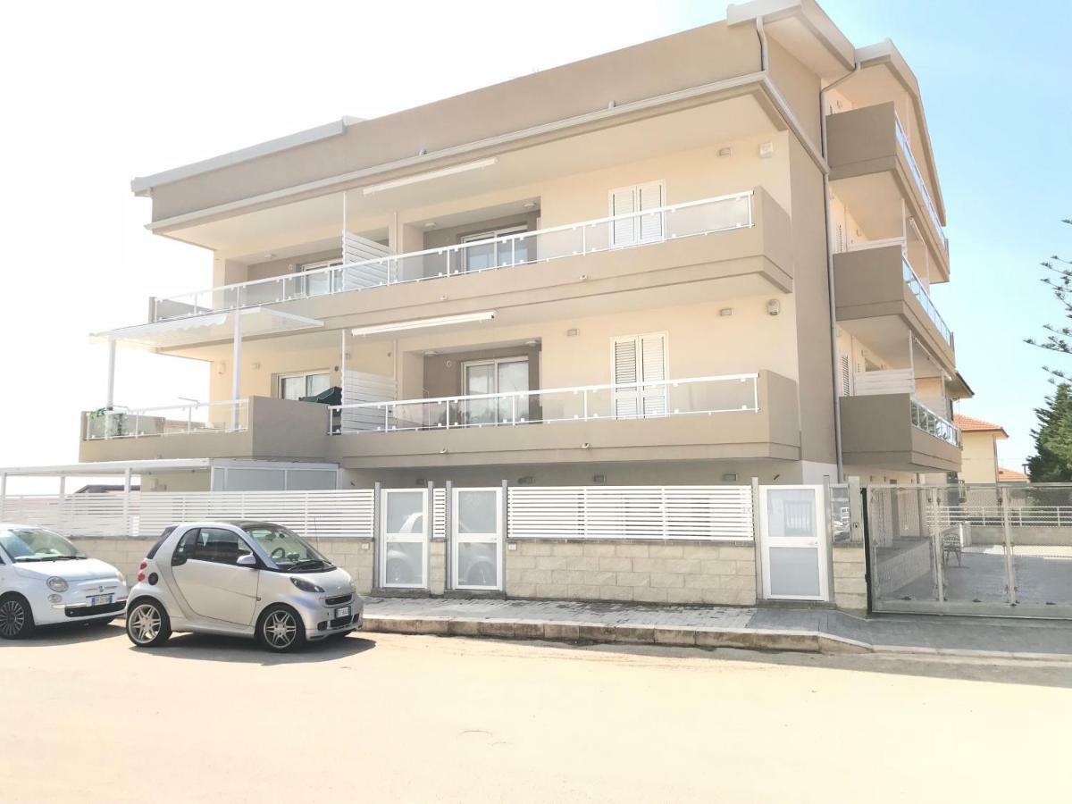 Vista Mare Apartment Con Parcheggio Privato Marina di Ragusa Eksteriør billede